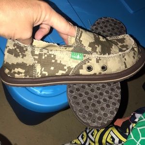 Sanuk kids shoes